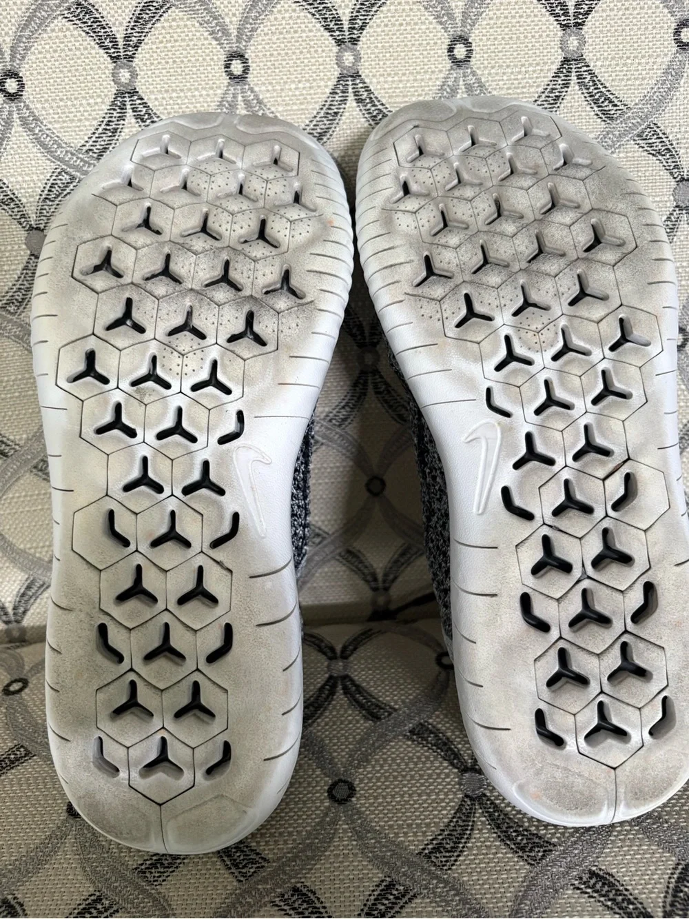 Mens 8 Nike Free RN Flyknit White Black Oreo Running Shoes Sneakers 942838-101